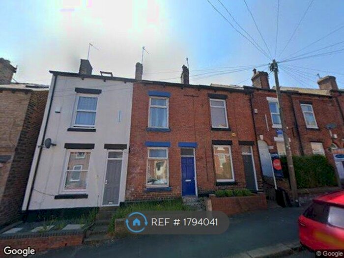 3 Bedroom Terraced House To Rent In Spooner Road, Sheffield, S10