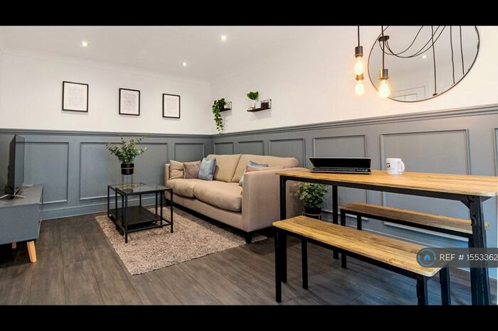 6 Bedroom Detached House To Rent In Swallow Tail Close, Norwich, NR5