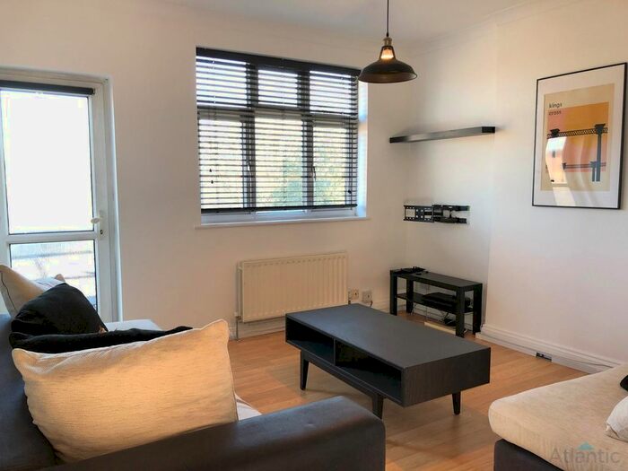 2 Bedroom Flat To Rent In Chingford Mount Road, Chingford E4