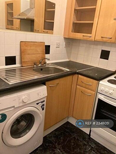 2 Bedroom Flat To Rent In Cumbernauld Road, Glasgow, G31