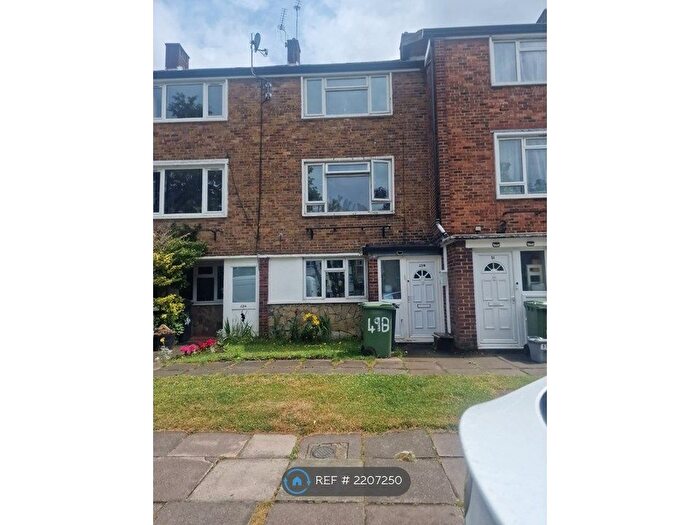 2 Bedroom Maisonette To Rent In Burnt Ash Road, London, SE12