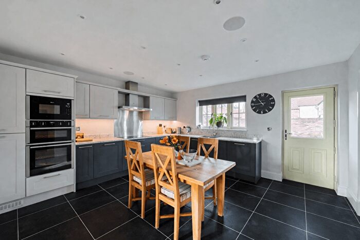 3 Bedroom Semi Detached House To Rent In Temple Close, London, SE28