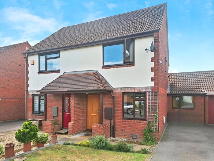 2 Bedroom Semi-Detached House For Sale In Melbourne Close, Nuneaton, Warwickshire, CV11