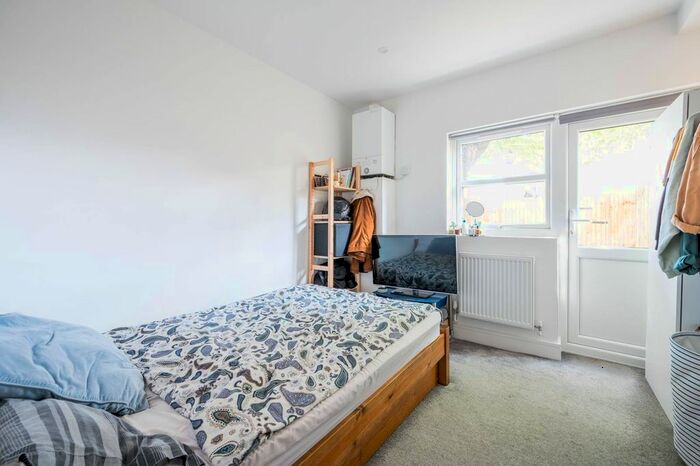 1 Bedroom Flat To Rent In Herne Hill, Herne Hill, London, SE24