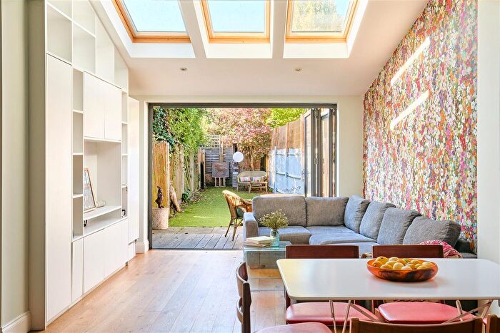4 Bedroom Semi-Detached House To Rent In Barnes Village, Barnes, SW13