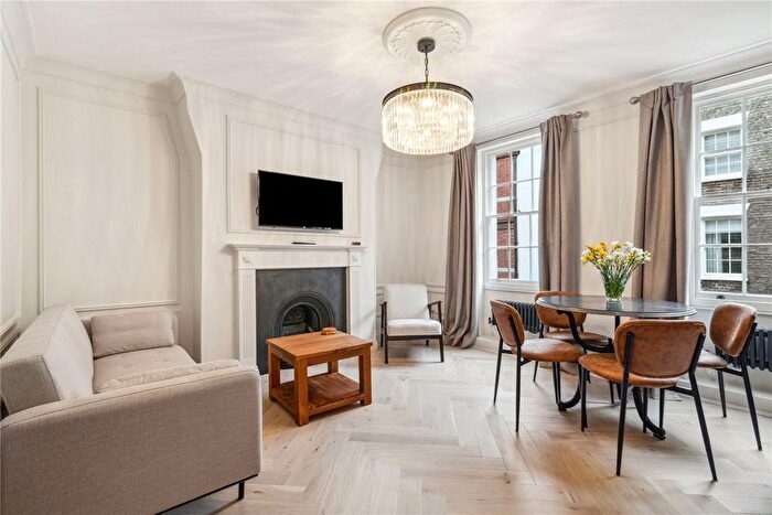 1 Bedroom Flat To Rent In Bulstrode Street, Marylebone, W1U