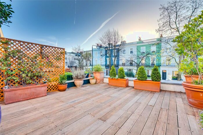 2 Bedroom Maisonette To Rent In Westbourne Grove, Notting Hill, W11