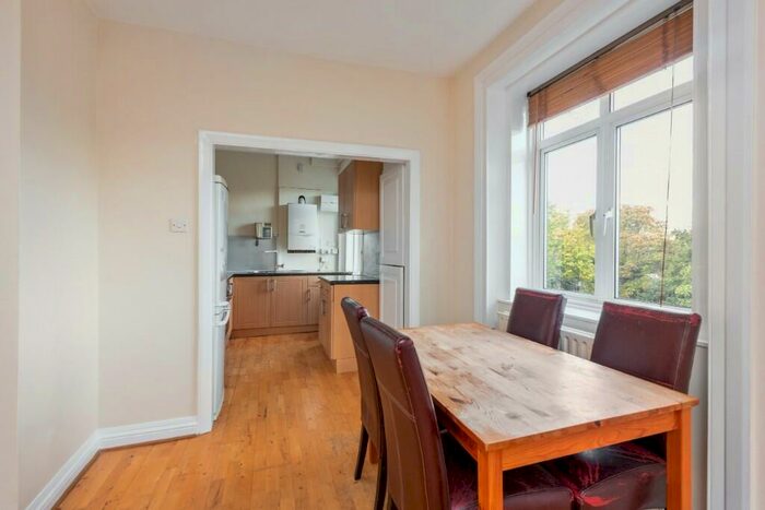 2 Bedroom Flat For Sale In Gloucester Avenue, London, NW1