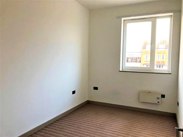 2 Bedroom Apartment To Rent In Cambridgeshire, Peterborough, PE2