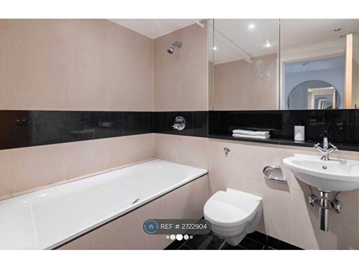 1 Bedroom Flat To Rent In Howard Building, London, SW11