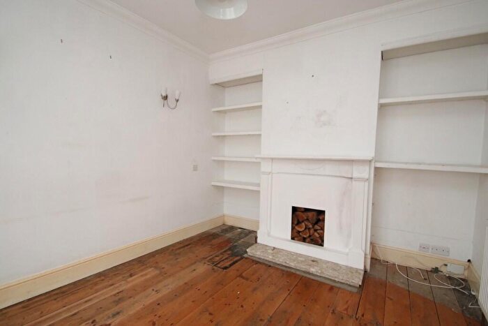 2 Bedroom Terraced House For Sale In Bath Road, Portsmouth, Hampshire, PO4