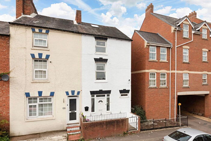 3 Bedroom Terraced House For Sale In Newland Road, Banbury, OX16