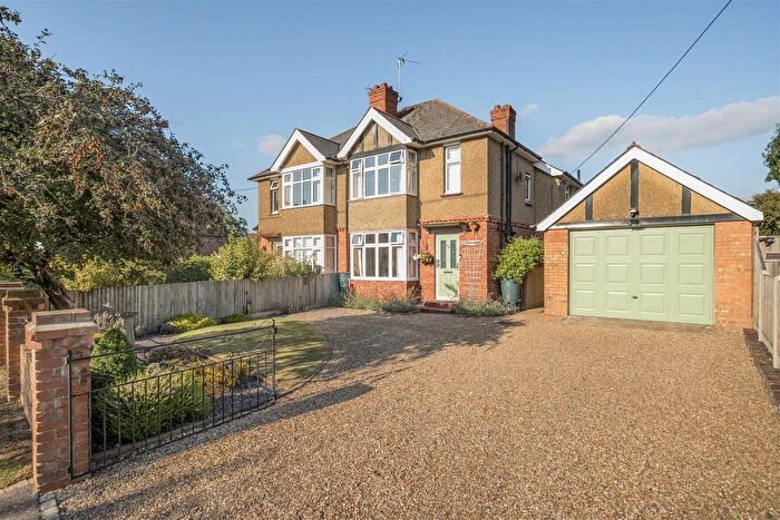 3 Bedroom Semi-detached House For Sale In Ulcombe Road, Headcorn, TN27