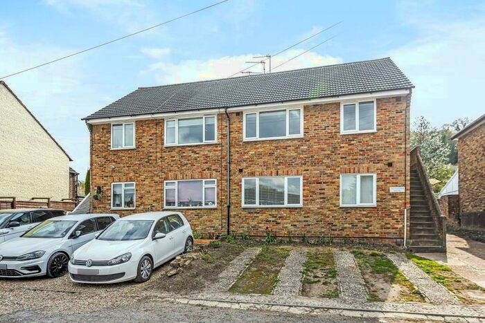 2 Bedroom Apartment To Rent In Chesham, Bucks, HP5