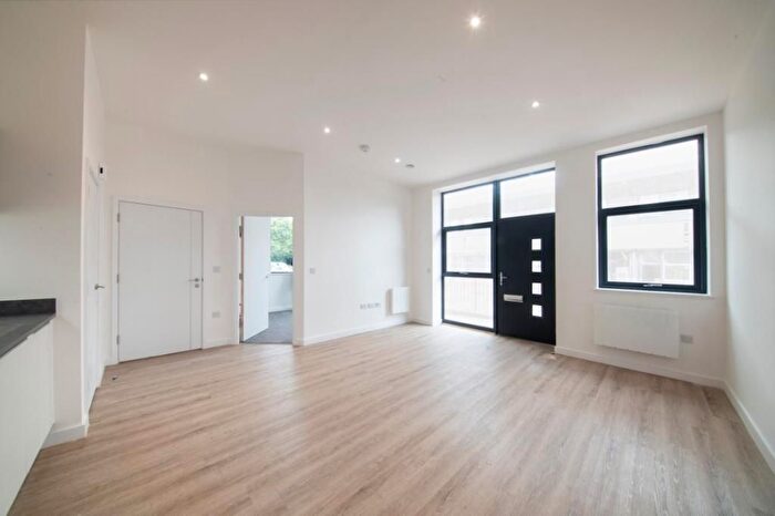 2 Bedroom Flat To Rent In Normandy House, Basingstoke, RG23