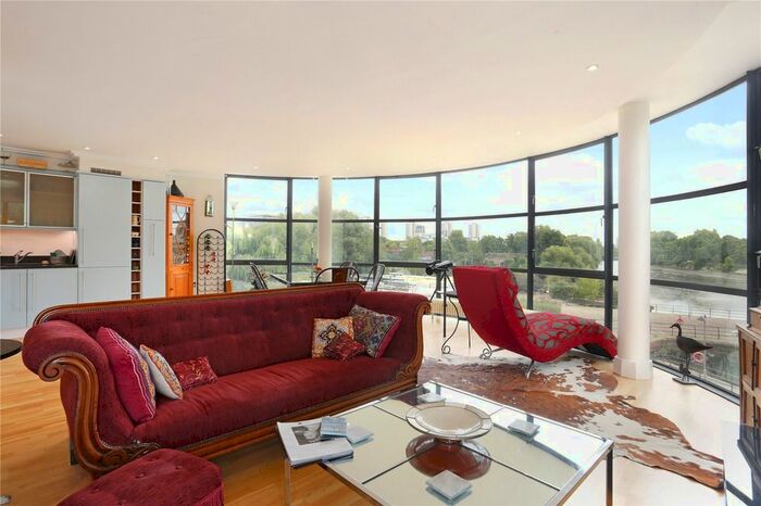 2 Bedroom Flat To Rent In Point Wharf Lane, Brentford, TW8