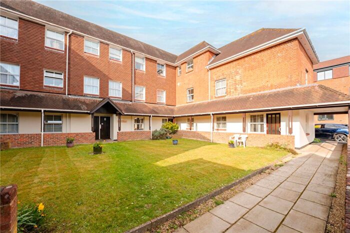 2 Bedroom Apartment For Sale In Great Well Drive, Romsey, Hampshire, SO51
