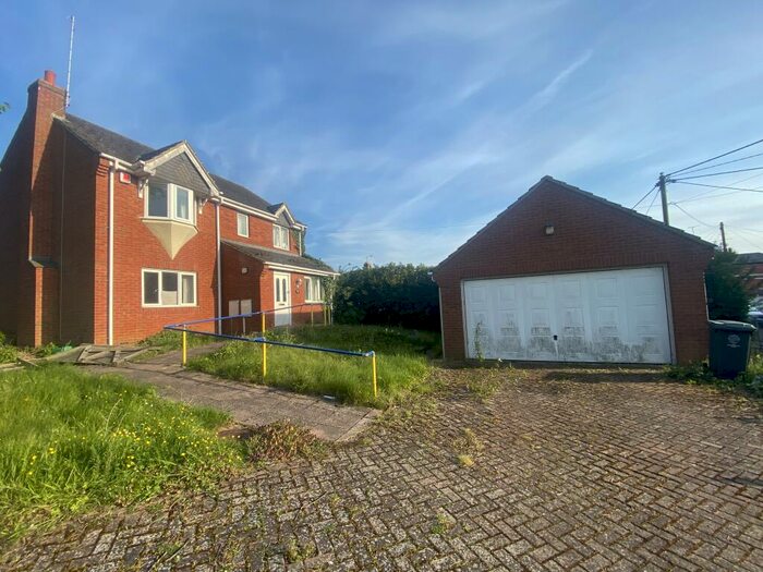 4 Bedroom House To Rent In Hollington Road, Raunds, NN9