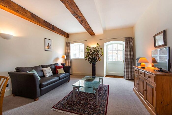 1 Bedroom Flat To Rent In Vauxhall, Vauxhall, London, SW8