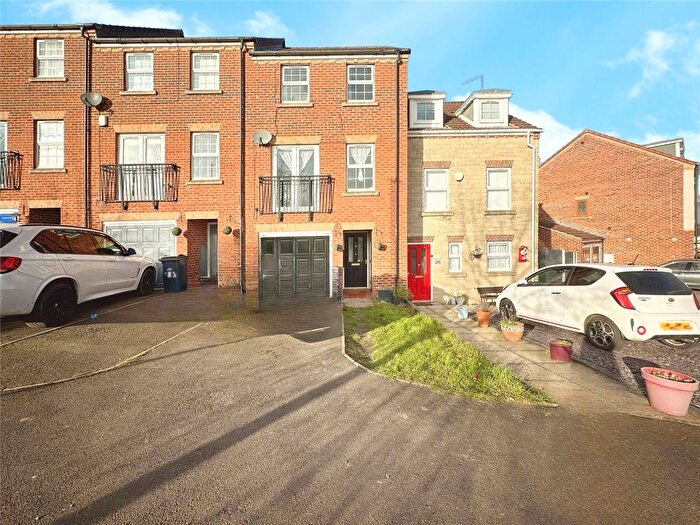 4 Bedroom Terraced House For Sale In Redhill Avenue, Barnsley, South Yorkshire, S70
