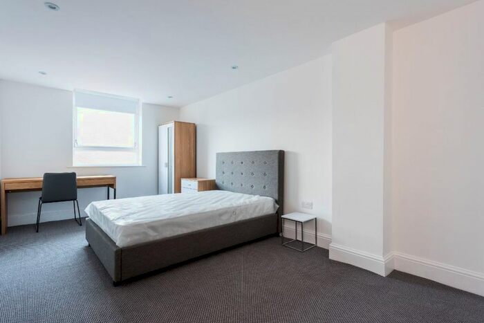 1 Bedroom Flat To Rent In Blenheim Terrace, Leeds, LS2