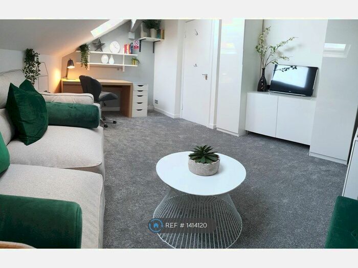 1 Bedroom Flat To Rent In Sandy Lane, Manchester, M21