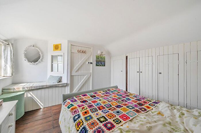 2 Bedroom Cottage For Sale In Main Road, Bosham, PO18