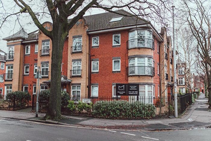 5 Bedroom Flat To Rent In Opal Court, Moseley Road, Manchester, Greater Manchester, M14