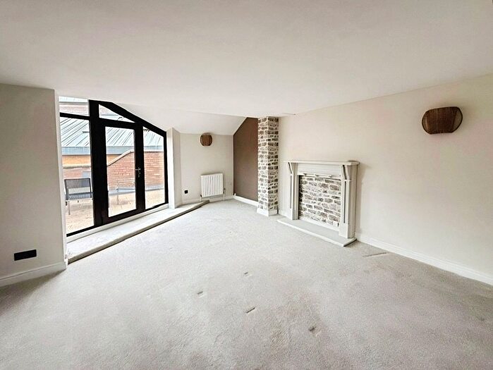 2 Bedroom Flat To Rent In Chestnut Street, Lincoln, LN1