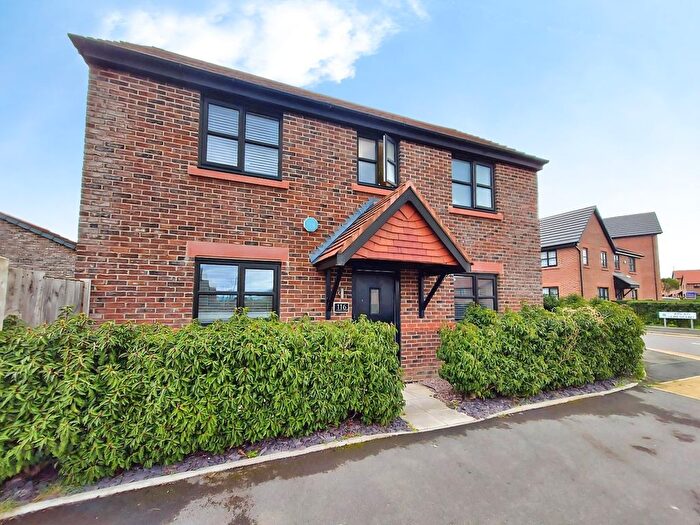 3 Bedroom Detached House For Sale In Campbell Road, Swinton, M27
