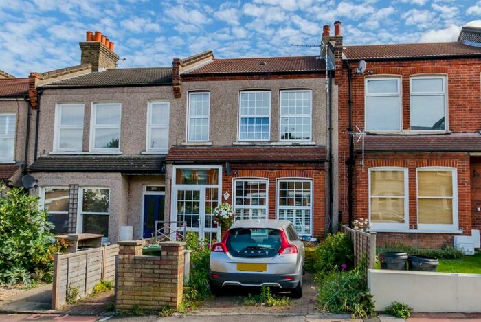 2 Bedroom Flat To Rent In Avenue Road, Beckenham, BR3