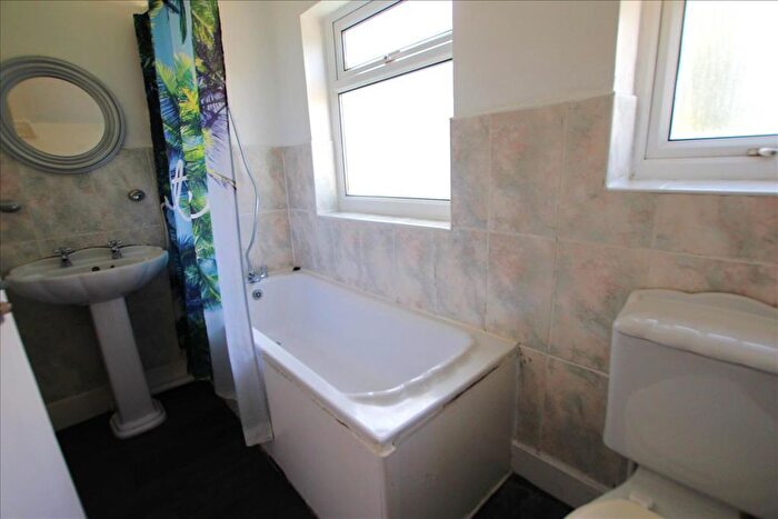 1 Bedroom Flat To Rent In Church Lane, Edmonton, London, N9