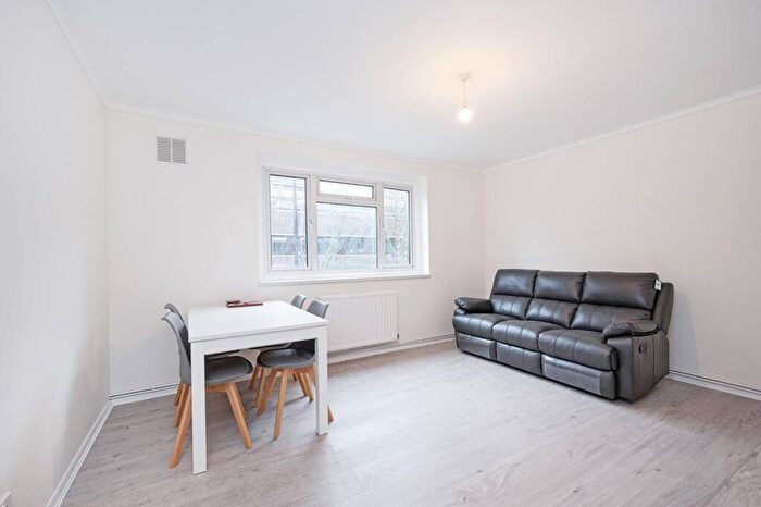 2 Bedroom Flat To Rent In Wynyatt Street, Clerkenwell, London, EC1V