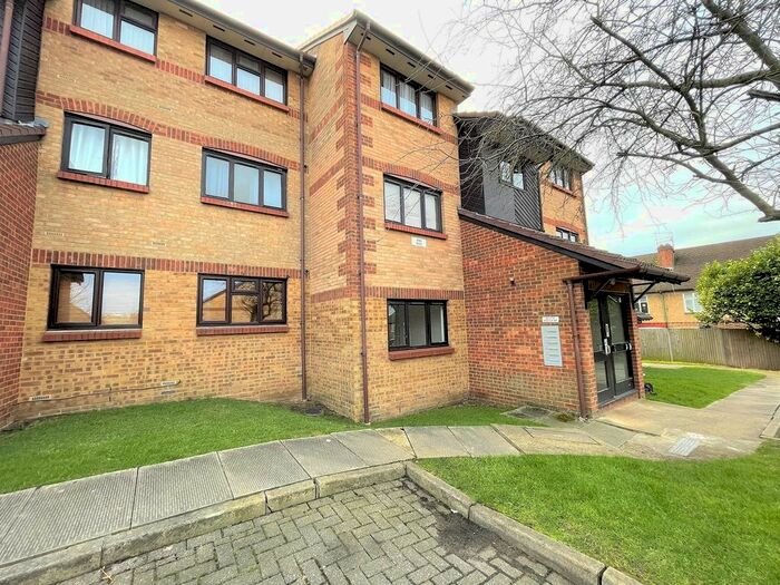 1 Bedroom Flat To Rent In Bryn House, Broadfields Way, London, NW10
