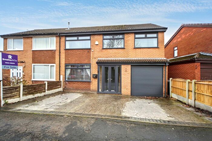 4 Bedroom Semi Detached House For Sale In Chapel Street, Pemberton, WN5