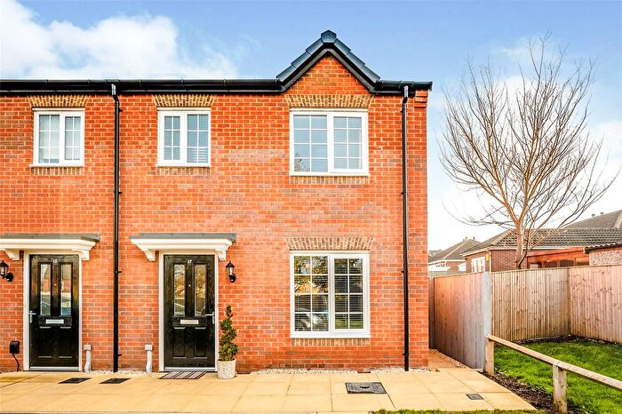 3 Bedroom Semi-Detached House For Sale In Crigglestone Way, Wakefield, West Yorkshire, WF4