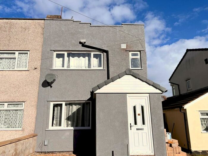 4 Bedroom Semi-Detached House To Rent In Wades Road, Filton, Bristol, BS34