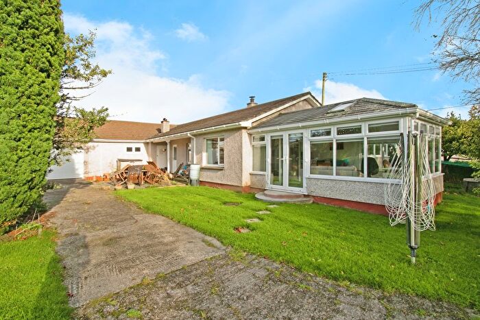 3 Bedroom Bungalow For Sale In Carsize Lane, Leedstown, Hayle, Cornwall, TR27