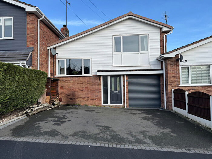 3 Bedroom Terraced House For Sale In Ellesmere Drive, Bewdley, DY12