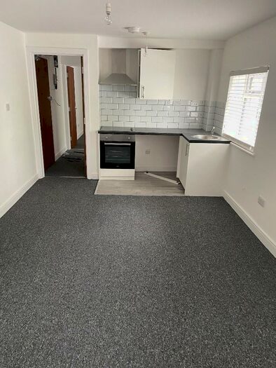 2 Bedroom Flat To Rent In [F-] Jonas Nichols Square, Southampton, Hampshire, SO14