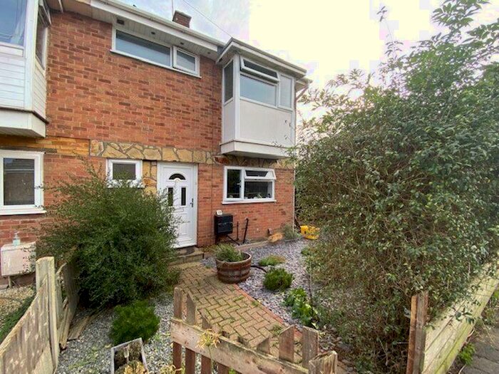 3 Bedroom Terraced House To Rent In Brindles, Canvey Island, SS8