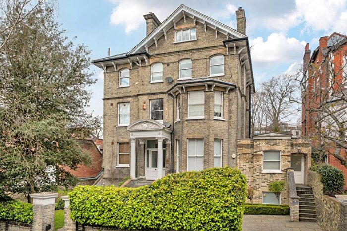 2 Bedroom Flat To Rent In Netherhall Gardens, London, NW3