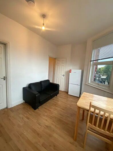 1 Bedroom Flat To Rent In Park Avenue, London, NW2