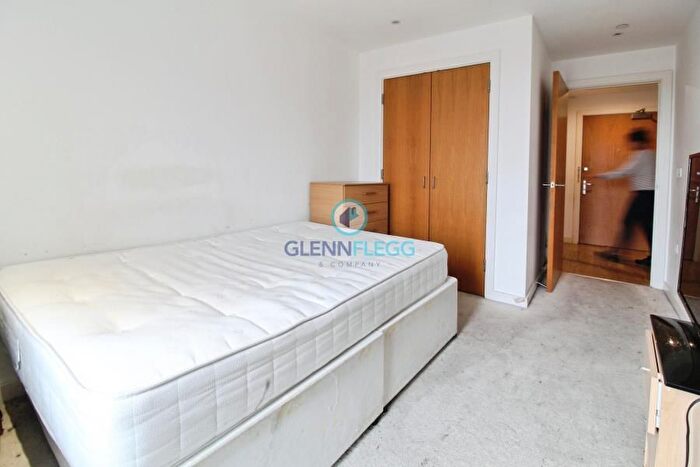 2 Bedroom Flat To Rent In Slough Station, Lexington Apartments, SL2
