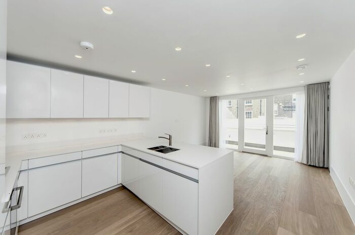 3 Bedroom Flat To Rent In York Street Chambers, York Street, London, W1H