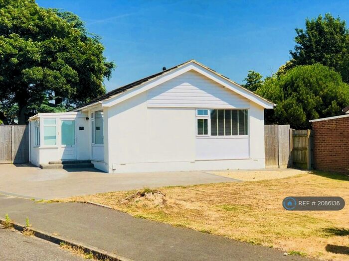 3 Bedroom Bungalow To Rent In Whitehayes Close, Burton, Christchurch, BH23
