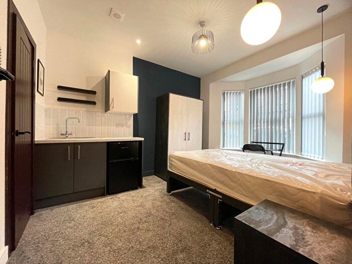 1 Bedroom Studio To Rent In Clarendon Road, Luton, Bedfordshire, LU2