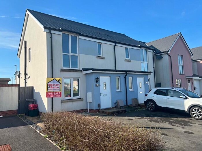 3 Bedroom Semi-Detached House For Sale In The Sidings, BS24