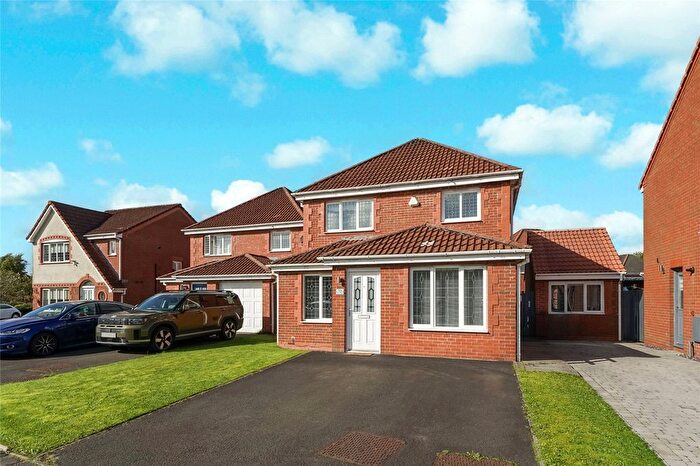 3 Bedroom Detached House For Sale In Scalloway Road, Gartcosh, Lanarkshire, G69