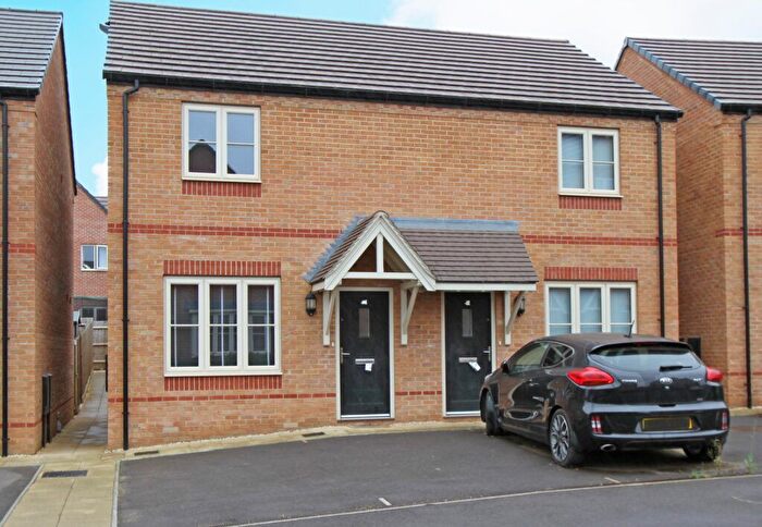 2 Bedroom Semi-Detached House To Rent In Bailey Road, Banbury, Oxon, OX16